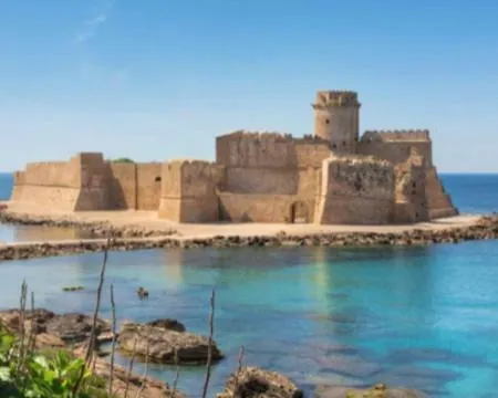 White Le Castella *