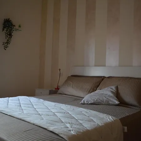 White Le Castella Guest house