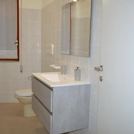 White Le Castella Guest house *