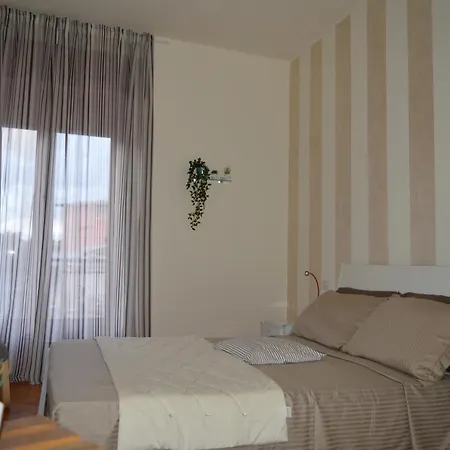 White Vendégház Le Castella