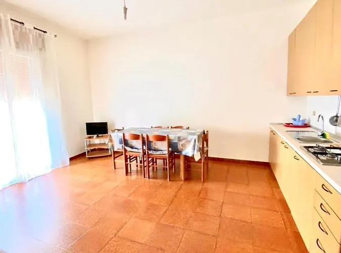 White Le Castella (Calabria)