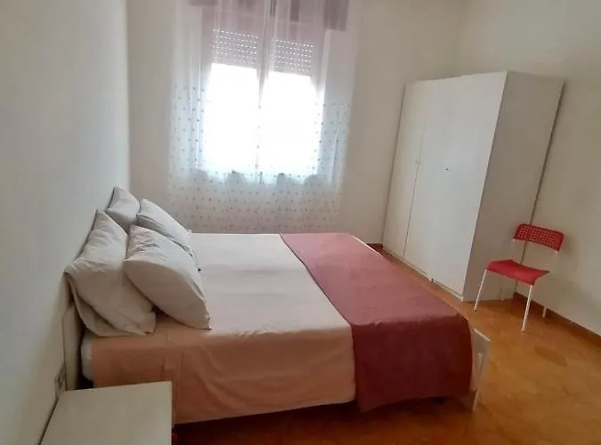 White 招待所 利卡斯戴勒